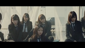 欅坂46 MECHAKARI CM 風に吹かれても篇 15秒 30秒ver 平手友梨奈 眼鏡スーツ姿でダンス Keyakizaka46 - YouTube.MKV - 00026