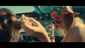 Andrés Badler - Live and Learn ft. Steve Bow (Official video) - YouTube.MKV - 00014