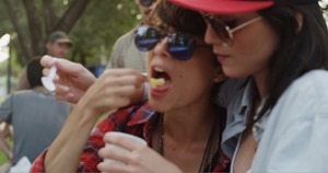 AVAN LAVA - Sisters (Official Uncensored Version) - YouTube.MP4 - 00016