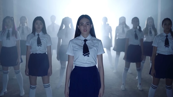 [Official MV] - ยังไม่ชิน (Still) - EMMA PAM - YouTube.MKV - 00067