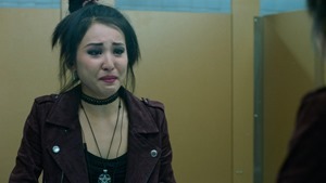 Marvels.Runaways.S01E01.Reunion.1080p.Hulu.WEB-DL.AAC2.0.H.264-QOQ.mkv - 00017