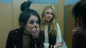 Marvels.Runaways.S01E01.Reunion.1080p.Hulu.WEB-DL.AAC2.0.H.264-QOQ.mkv - 00043