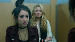 Marvels.Runaways.S01E01.Reunion.1080p.Hulu.WEB-DL.AAC2.0.H.264-QOQ.mkv - 00052