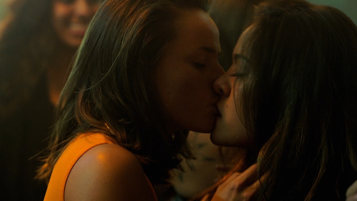 Marvels.Runaways.S01E01.Reunion.1080p.Hulu.WEB-DL.AAC2.0.H.264-QOQ.mkv - 00062