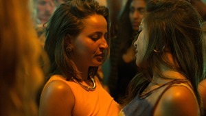 Marvels.Runaways.S01E01.Reunion.1080p.Hulu.WEB-DL.AAC2.0.H.264-QOQ.mkv - 00073