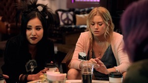 Marvels.Runaways.S01E05.Kingdom.1080p.Hulu.WEB-DL.AAC2.0.H.264-QOQ.mkv - 00168