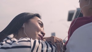 The Parkinson - เพื่อนรัก (Dear Friend) - (OFFICIAL MV) - YouTube.MKV - 00038