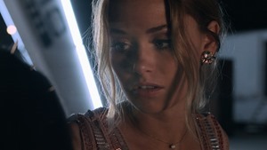 Marvel.s.Runaways.S01E10.Hostile.1080p.Hulu.WEB-DL.AAC2.0.H.264-QOQ.mkv - 00010