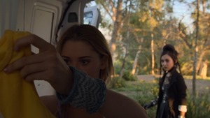 Marvel.s.Runaways.S01E10.Hostile.1080p.Hulu.WEB-DL.AAC2.0.H.264-QOQ.mkv - 00063