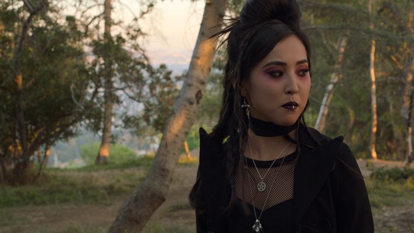 Marvel.s.Runaways.S01E10.Hostile.1080p.Hulu.WEB-DL.AAC2.0.H.264-QOQ.mkv - 00072