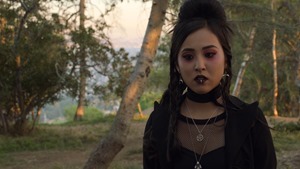 Marvel.s.Runaways.S01E10.Hostile.1080p.Hulu.WEB-DL.AAC2.0.H.264-QOQ.mkv - 00077