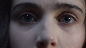 Dont.Look.Back.2014.1080p.WEB-DL.DD5.1.H.264.CRO-DIAMOND.mkv - 21;42;00.653