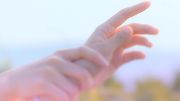 수란 (SURAN) - 슬픈 아픔 (Sad Pain) MV - YouTube.MKV - 00039