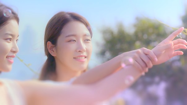 수란 (SURAN) - 슬픈 아픔 (Sad Pain) MV - YouTube.MKV - 00041