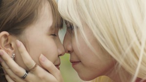 G I R L F R I E N D - ไม่เคย-Synkornize ( Unofficial MV ) - YouTube.MKV - 01;37;30.172