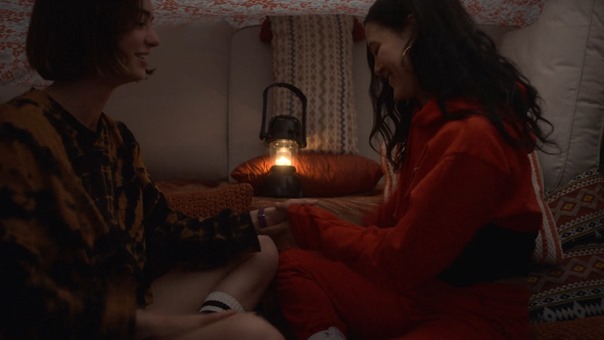 Atypical.S02E06.1080p.NF.WEB-DL.DDP5.1.x264-MZABI.mkv - 00063