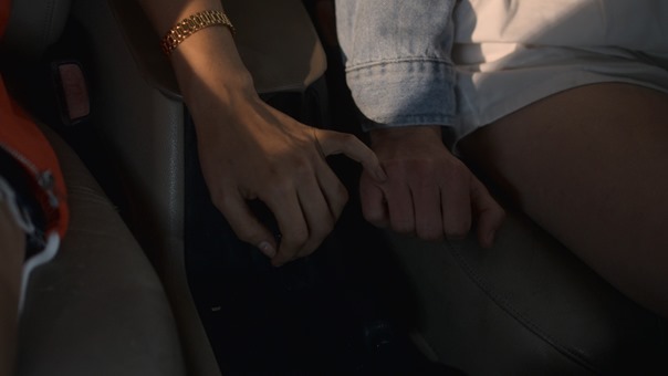 Atypical.S02E10.1080p.NF.WEB-DL.DDP5.1.x264-MZABI.mkv - 00039