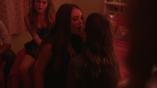 Sharp.Objects.S01E06.Cherry.1080p.AMZN.WEB-DL.DDP5.1.H.264-NTb.mkv - 00534