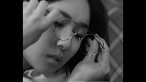 Tenny (테니) - 159cm MV _ NG, B-roll, Black and White.Ver - YouTube.MKV - 00072