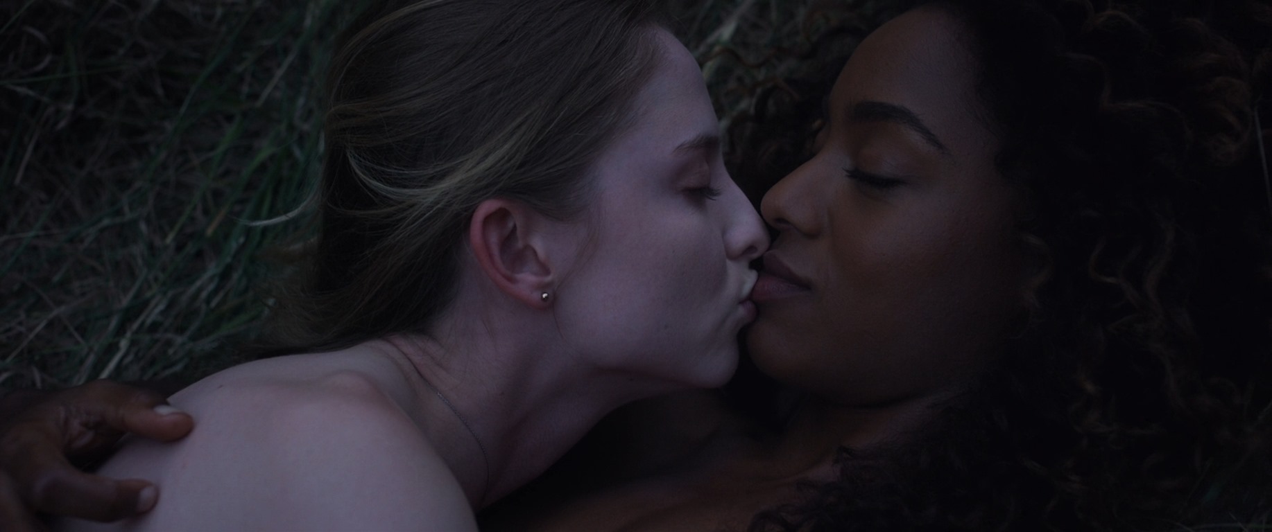 With.a.Kiss.I.Die.2018.1080p.BluRay.x264.DTS-CHD.mkv - 00691