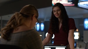 Supergirl.S04E05.Parasite.Lost.1080p.Amazon.WEB-DL.DD 5.1.H.264-QOQ.mkv - 00137