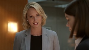 Good.Trouble.S01E01.DTLA.1080p.AMZN.WEB-DL.DDP5.1.H.264-KiNGS.mkv - 00040