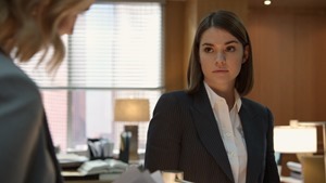 Good.Trouble.S01E01.DTLA.1080p.AMZN.WEB-DL.DDP5.1.H.264-KiNGS.mkv - 00044