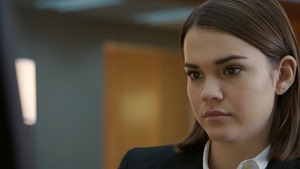 Good.Trouble.S01E01.DTLA.1080p.AMZN.WEB-DL.DDP5.1.H.264-KiNGS.mkv - 00067