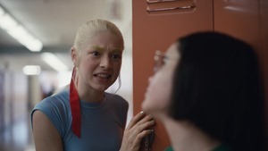 Euphoria.US.S01E01.1080p.WEB.H264-METCON.mkv - 19;20;07.613