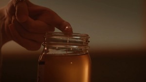 Yuri da 04.mp4 - 00;59;31.875