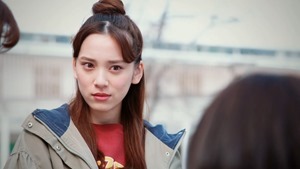 Yuri da 05.mp4 - 02;17;41.972