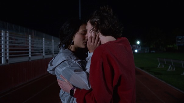 Atypical.S03E07.Shrinkage.1080p.NF.WEB-DL.DDP5.1.x264-MZABI.mkv - 14;20;40.216