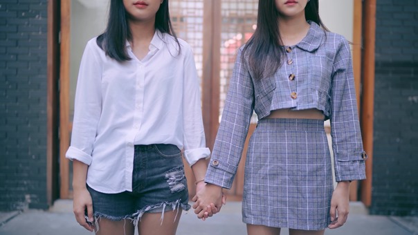 อย่าเลย อย่าทรมาน - Greasy Cafe ( LGBT Music video ).mkv - 00;04;06.905