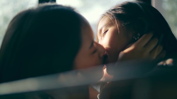 อย่าเลย อย่าทรมาน - Greasy Cafe ( LGBT Music video ).mkv - 01;43;57.258