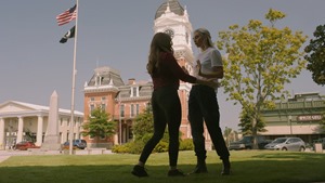 Legacies.S02E05.Screw.Endgame.1080p.AMZN.WEB-DL.DDP5.1.H.264-KiNGS.mkv - 00;31;01.627