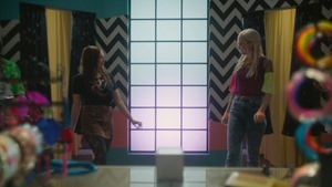 Legacies.S02E05.Screw.Endgame.1080p.AMZN.WEB-DL.DDP5.1.H.264-KiNGS.mkv - 03;28;57.634