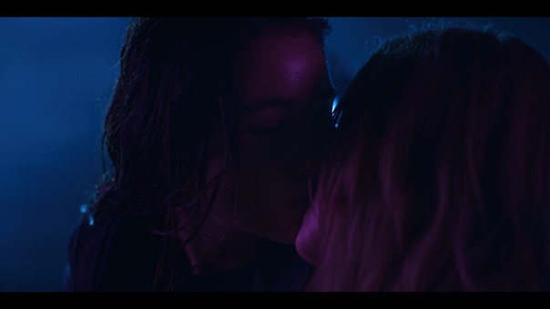 Curon.S01E01.1080p.WEB.H264-CRYPTIC.mkv - 20;32;19.955