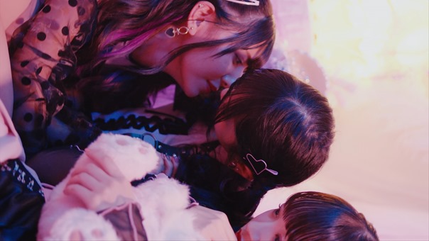 ＝LOVE（イコールラブ）  しゅきぴ【MV full】.mkv_snapshot_02.43.009