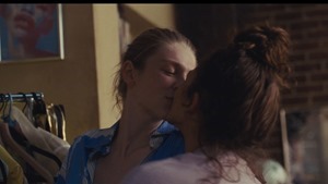 Euphoria.US.S01E00.Trouble.Dont.Last.Always.1080p.AMZN.WEB-DL.DDP5.1.H264-TEPES.mkv_snapshot_02.40.740