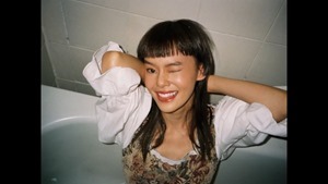 Chaleeda - Cigarettes [Official Music Video].mp4_snapshot_00.33.528