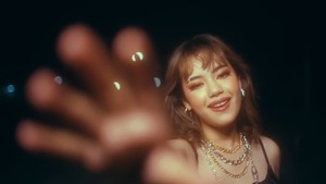 Chaleeda - Cigarettes [Official Music Video].mp4_snapshot_02.11.323