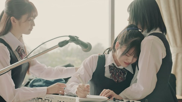 ＝LOVE（イコールラブ）／桜の咲く音がした　Music Video 【YouTube ver.】.mkv_snapshot_03.09.451