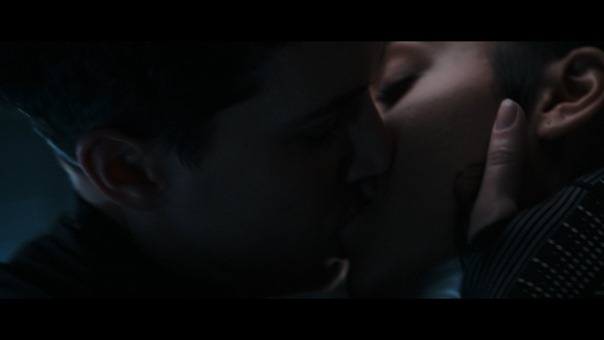 i.s01e08.1080p.web.h264-ggez.mkv_snapshot_05.04.427