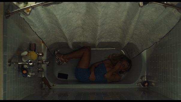 Euphoria.US.S02E01.Trying.to.Get.to.Heaven.Before.They.Close.the.Door.1080p.HMAX.WEB-DL.DD5.1.x264-KiNGS.mkv_snapshot_00.34.38.628