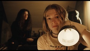 euphoria.us.s02e03.1080p.web.h264-glhf[eztv.re].mkv_snapshot_00.24.34.746