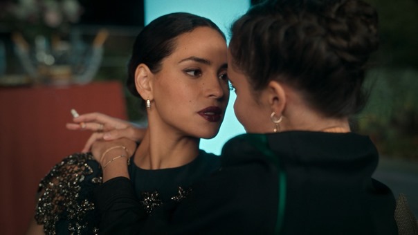 Irma.Vep.E01.The.Severed.Head.1080p.HMAX.WEB-DL.DD5.1.H.264-playWEB.mkv_snapshot_15.35.653