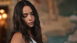 Irma.Vep.E01.The.Severed.Head.1080p.HMAX.WEB-DL.DD5.1.H.264-playWEB.mkv_snapshot_43.44.652