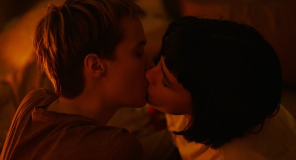 Stop-Zemlia.2021.1080p.BluRay.DD5.1.x264-EA.mkv_snapshot_01.18.05.749