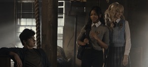 Gotham.Knights.S01E04.Of.Butchers.and.Betrayals.1080p.AMZN.WEB-DL.DDP5.1.H.264-NTb.mkv_snapshot_19.17.225