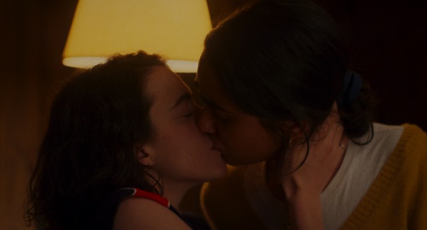 drive-away.dolls.2024.hdr.2160p.web.h265-showmeonthedollwherehetouchedyou.mkv_snapshot_00.29.24.008